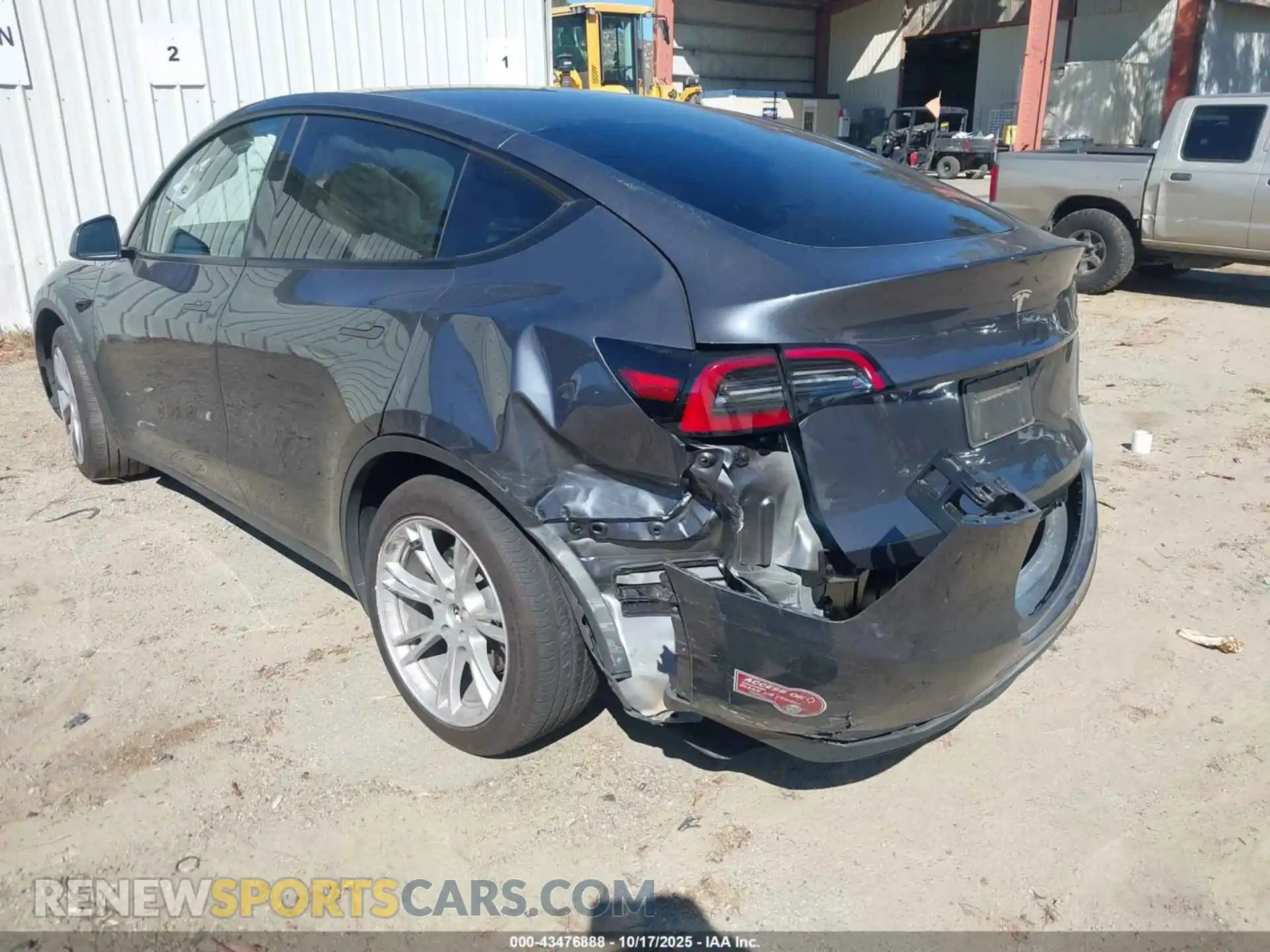3 Photograph of a damaged car 7SAYGDEE5PF914785 TESLA MODEL Y 2023