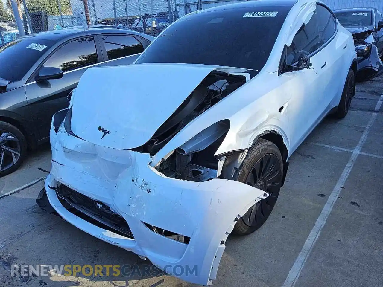 2 Photograph of a damaged car 7SAYGDEE6PA054005 TESLA MODEL Y 2023