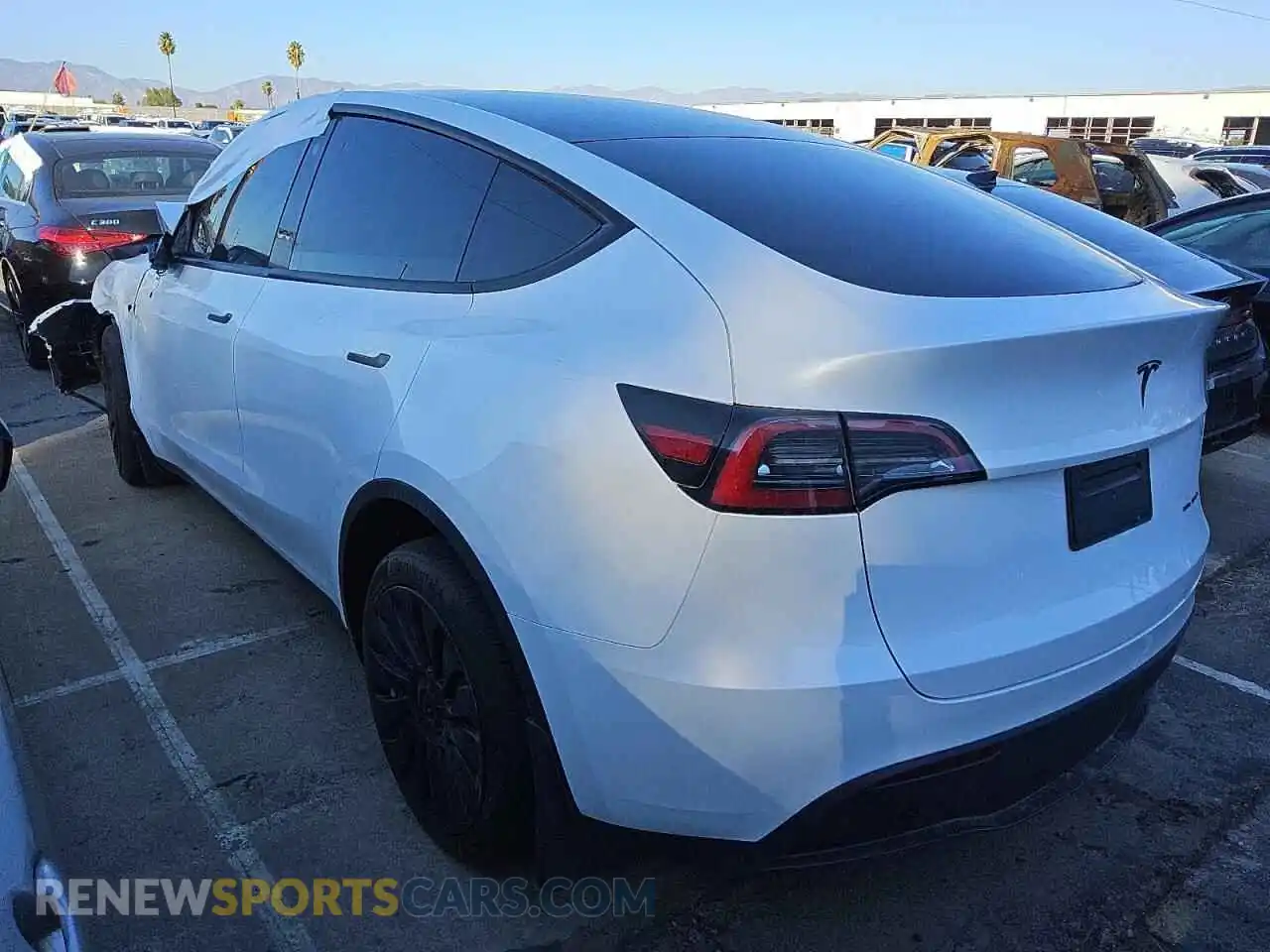 3 Photograph of a damaged car 7SAYGDEE6PA054005 TESLA MODEL Y 2023