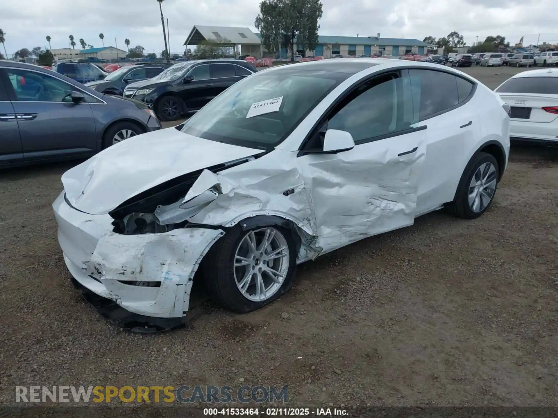 2 Photograph of a damaged car 7SAYGDEE6PA064162 TESLA MODEL Y 2023