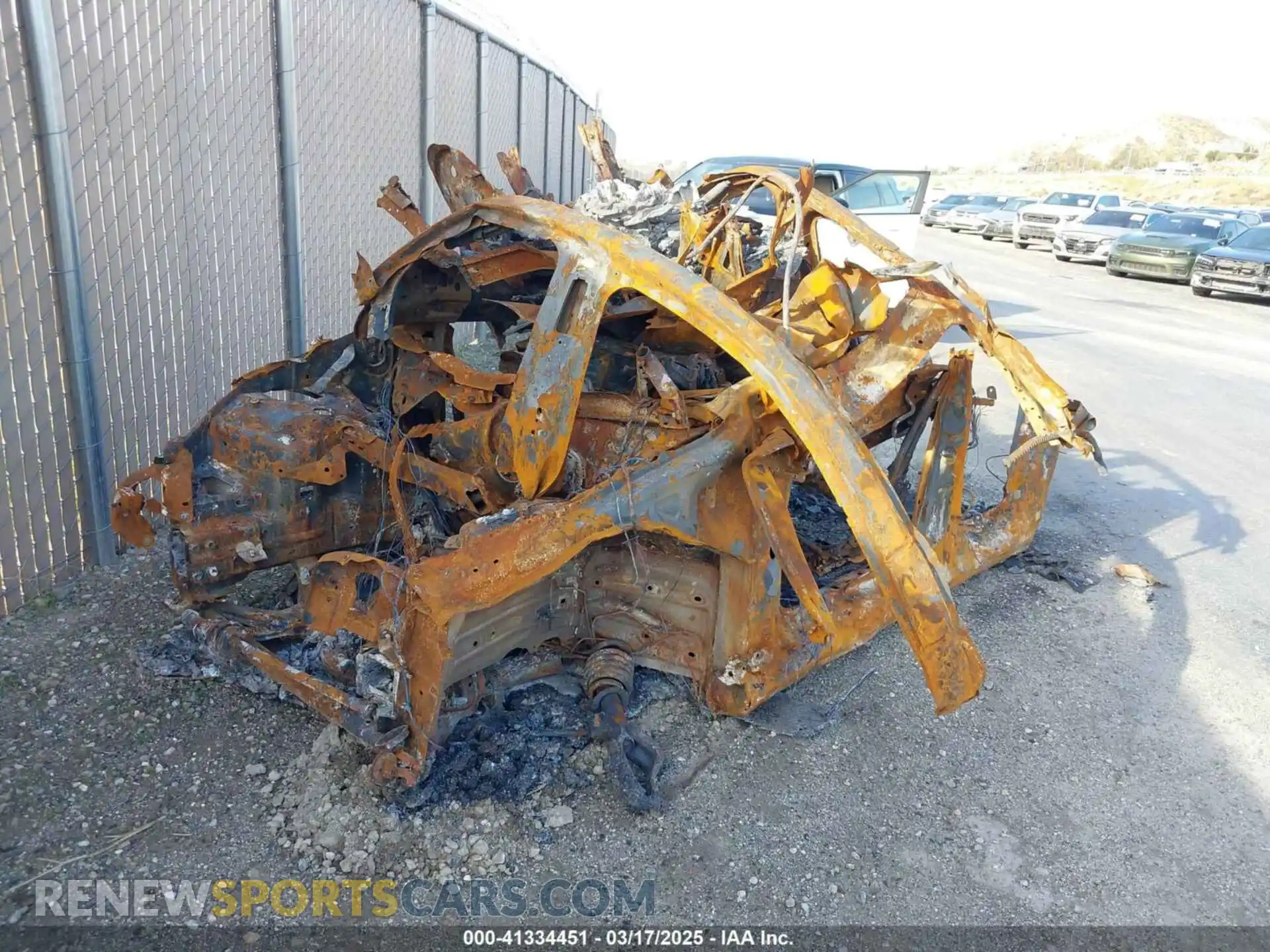 2 fotografías del automóvil dañado 7SAYGDEE6PA079180 TESLA MODEL Y 2023