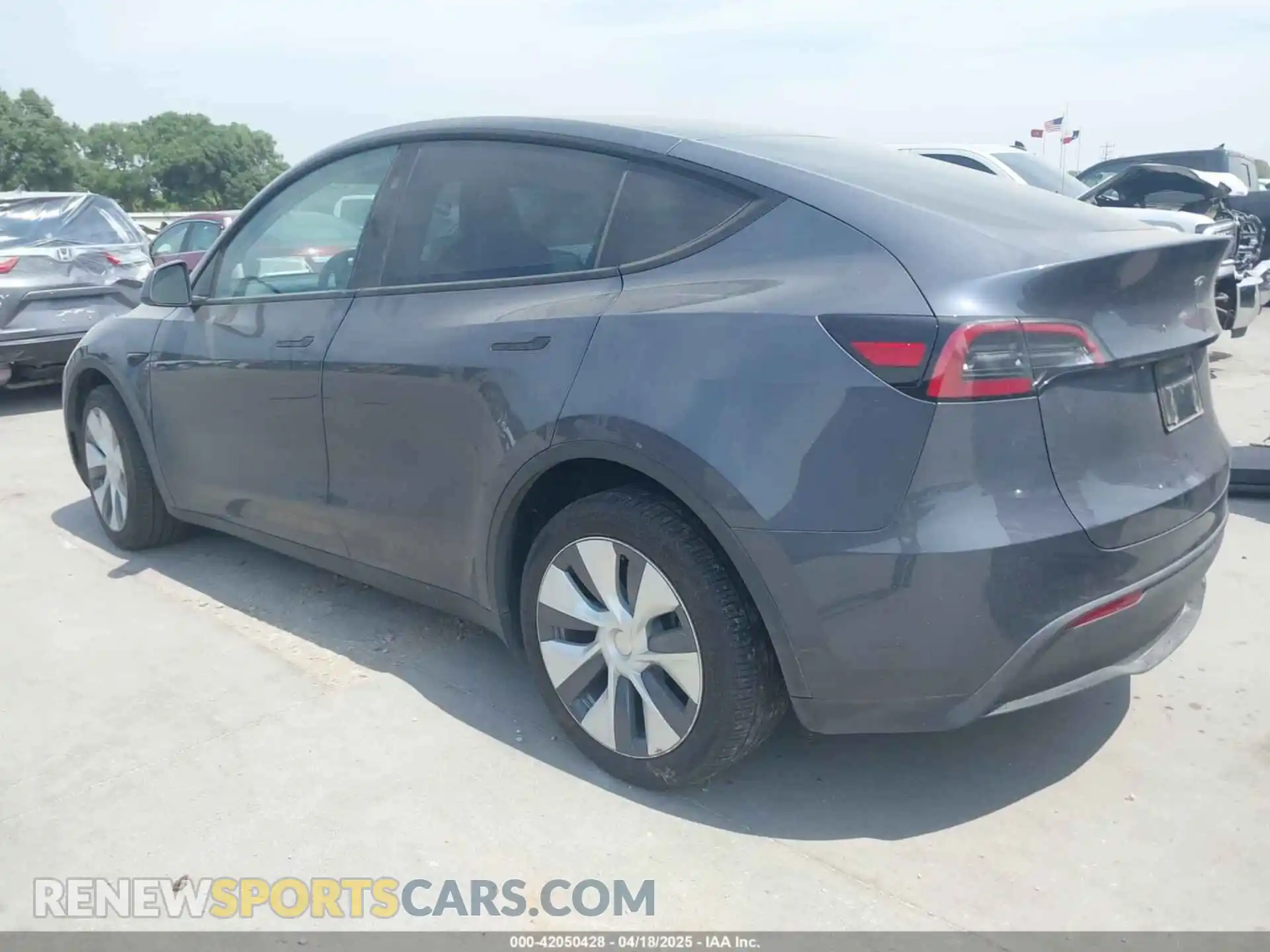 3 Photograph of a damaged car 7SAYGDEE6PA169168 TESLA MODEL Y 2023