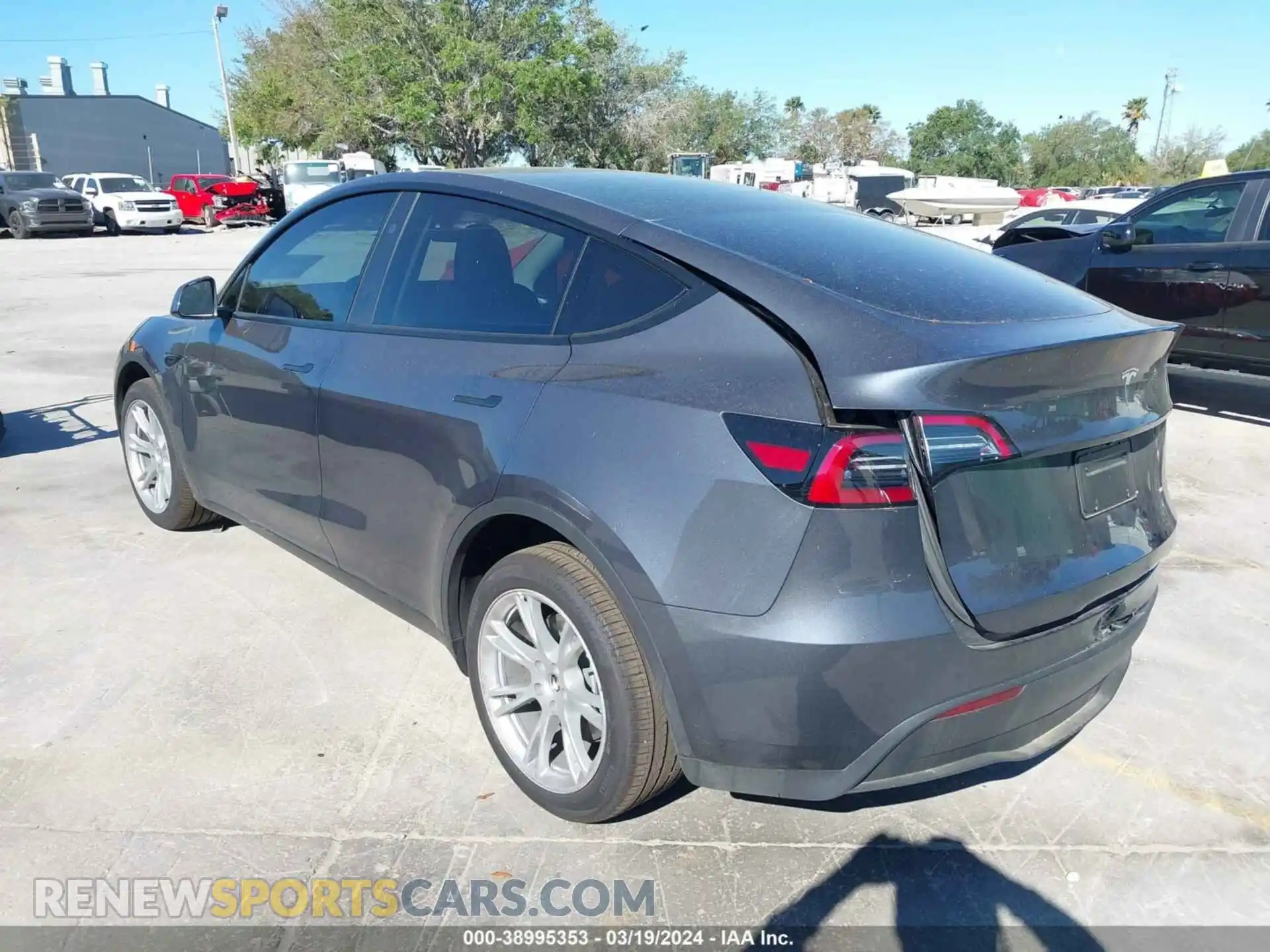 3 Photograph of a damaged car 7SAYGDEE6PA172586 TESLA MODEL Y 2023