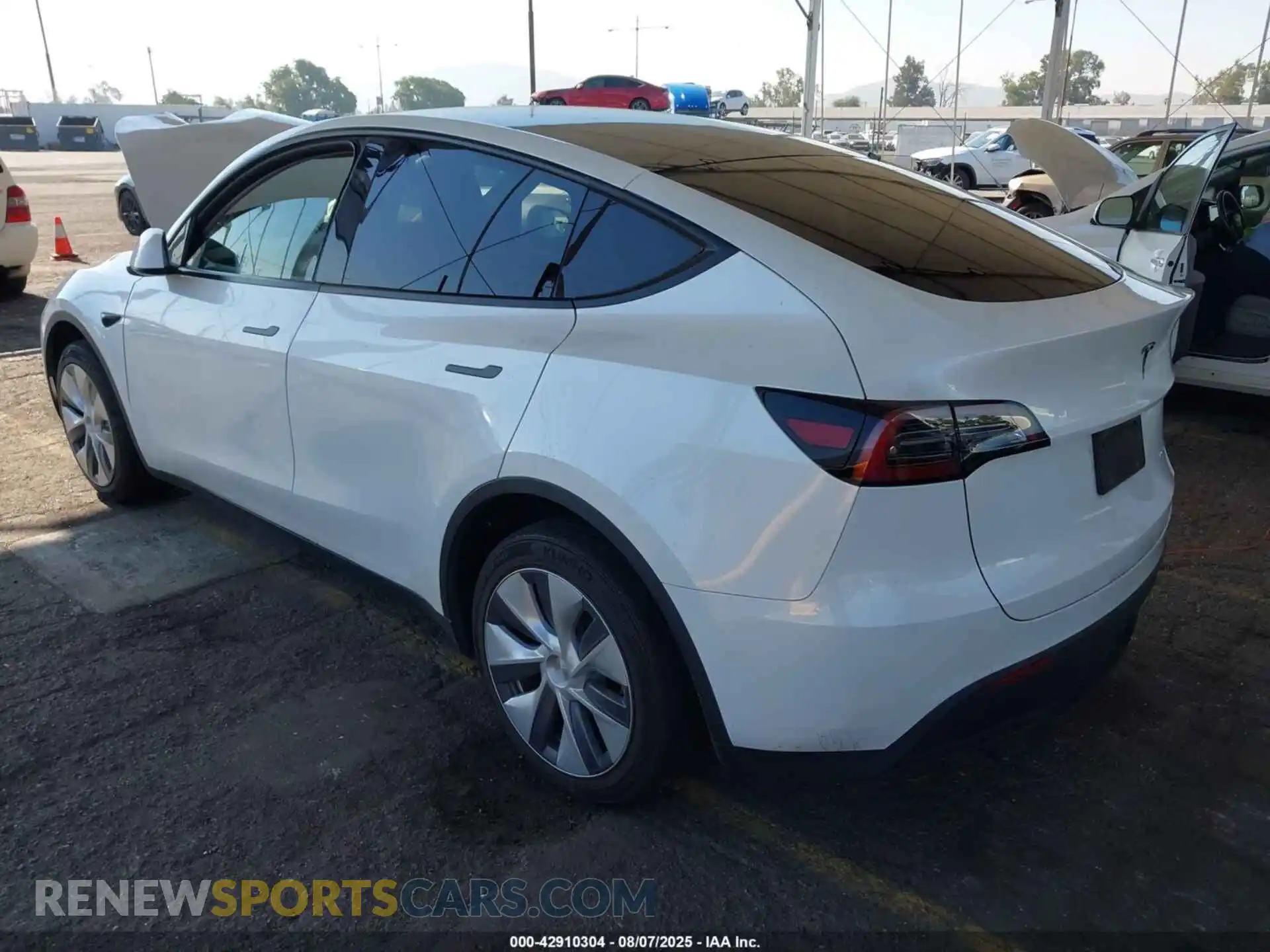 3 Photograph of a damaged car 7SAYGDEE6PA183328 TESLA MODEL Y 2023