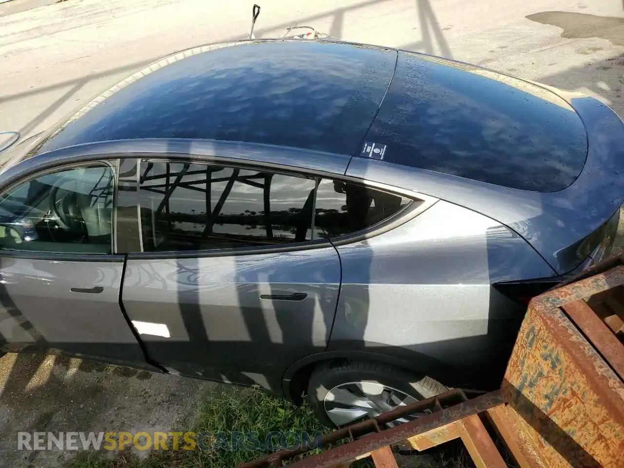 2 Photograph of a damaged car 7SAYGDEE6PA211127 TESLA MODEL Y 2023