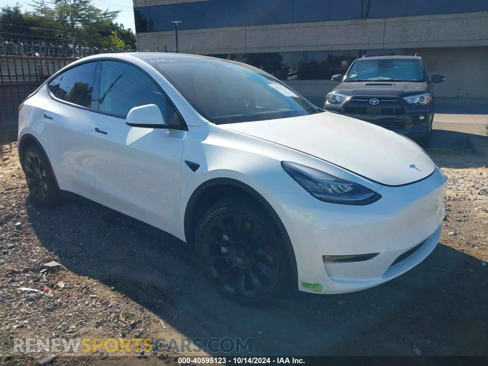 1 Photograph of a damaged car 7SAYGDEE6PF588608 TESLA MODEL Y 2023