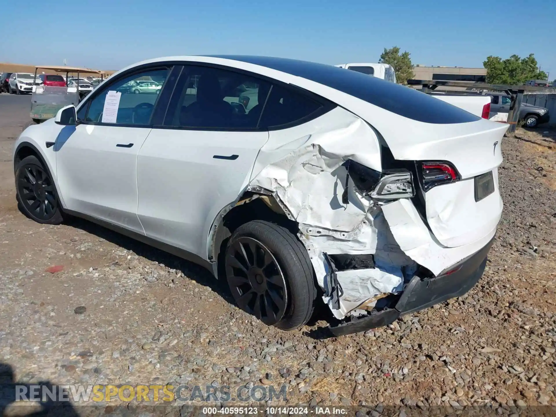 3 Photograph of a damaged car 7SAYGDEE6PF588608 TESLA MODEL Y 2023