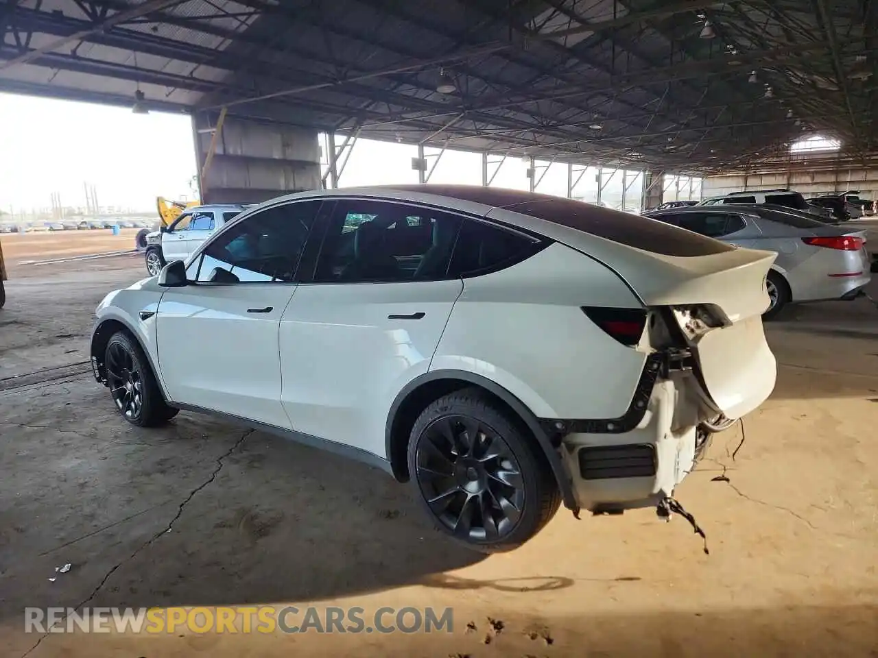2 Photograph of a damaged car 7SAYGDEE6PF626581 TESLA MODEL Y 2023