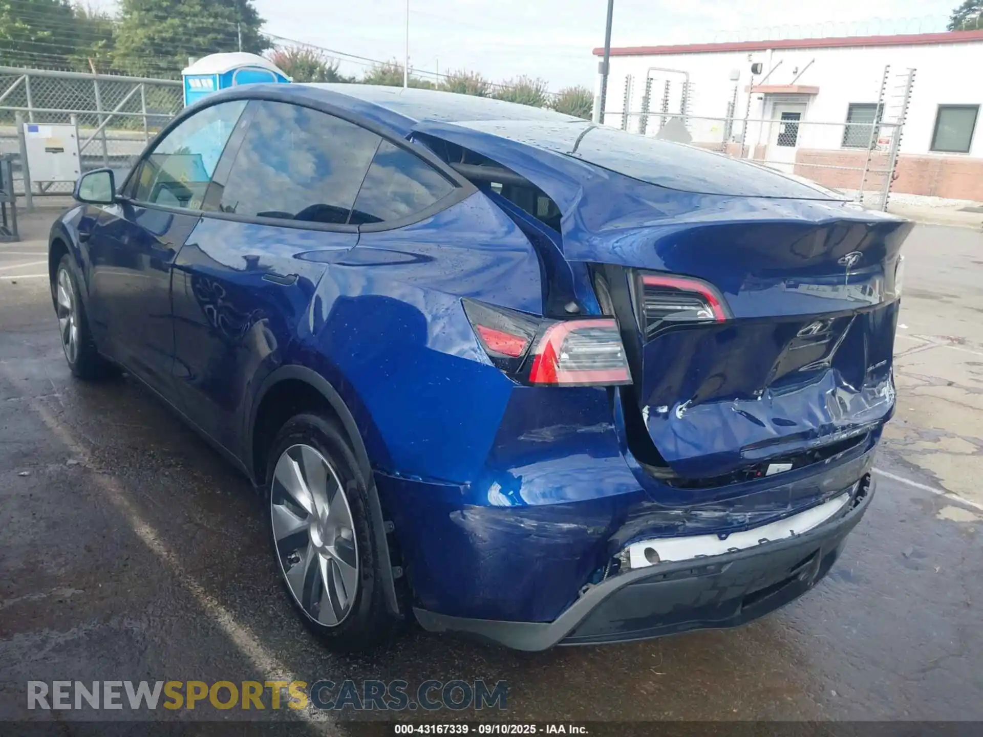 3 Фотография поврежденного автомобиля 7SAYGDEE6PF685923 TESLA MODEL Y 2023