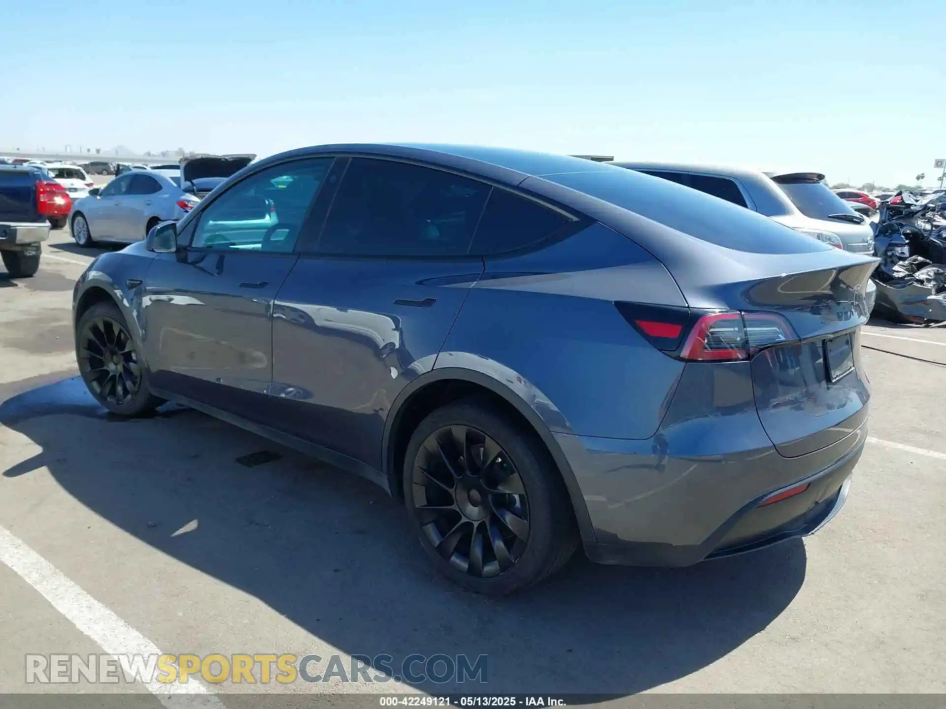 3 Photograph of a damaged car 7SAYGDEE6PF691155 TESLA MODEL Y 2023