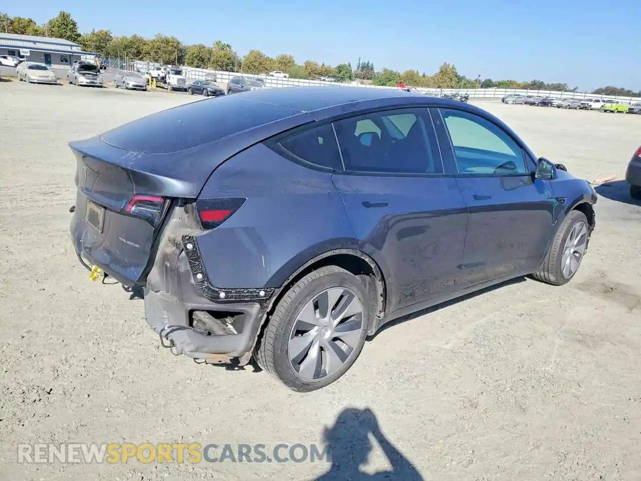 3 fotografías del automóvil dañado 7SAYGDEE6PF711761 TESLA MODEL Y 2023