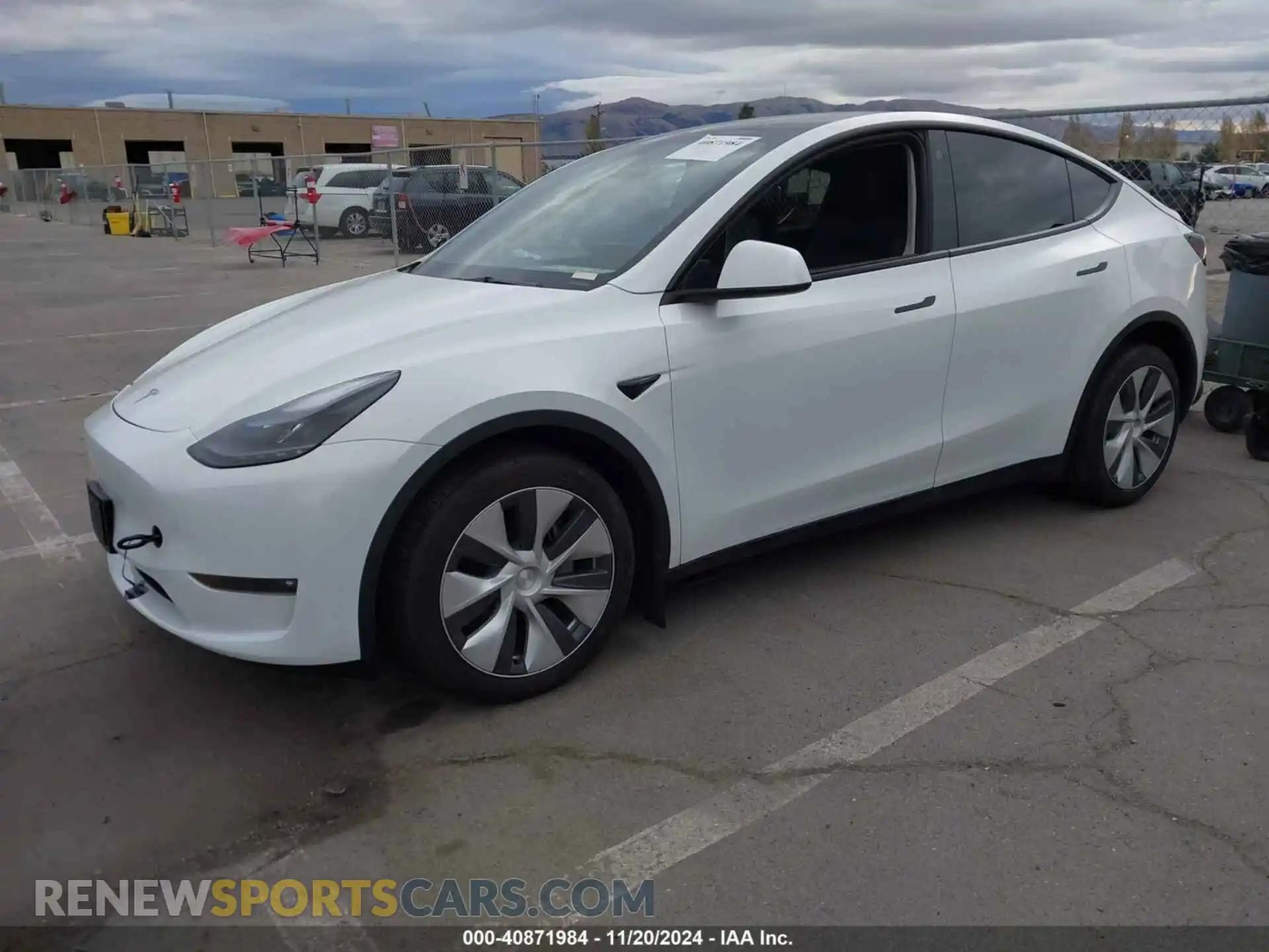 2 Фотография поврежденного автомобиля 7SAYGDEE6PF758451 TESLA MODEL Y 2023