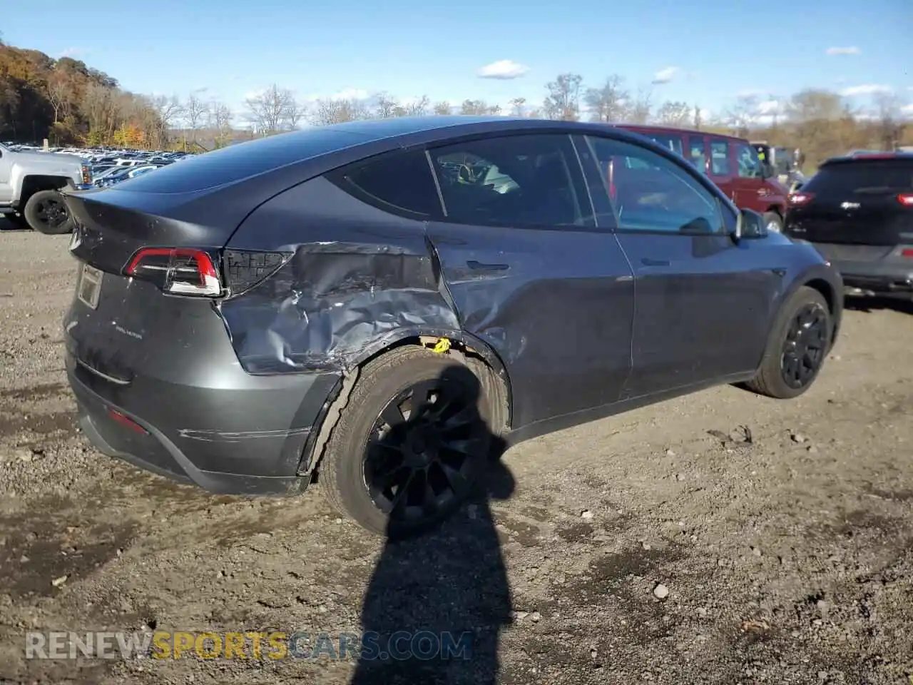 3 Фотография поврежденного автомобиля 7SAYGDEE6PF785570 TESLA MODEL Y 2023