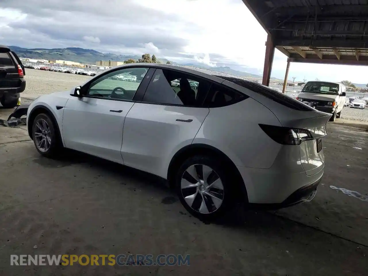 2 Фотография поврежденного автомобиля 7SAYGDEE6PF816154 TESLA MODEL Y 2023