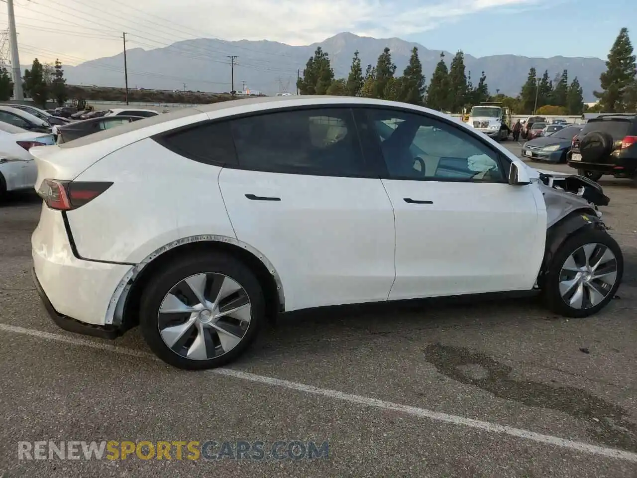 3 Photograph of a damaged car 7SAYGDEE6PF823279 TESLA MODEL Y 2023