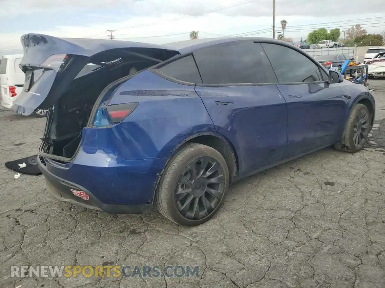 3 Photograph of a damaged car 7SAYGDEE6PF875303 TESLA MODEL Y 2023
