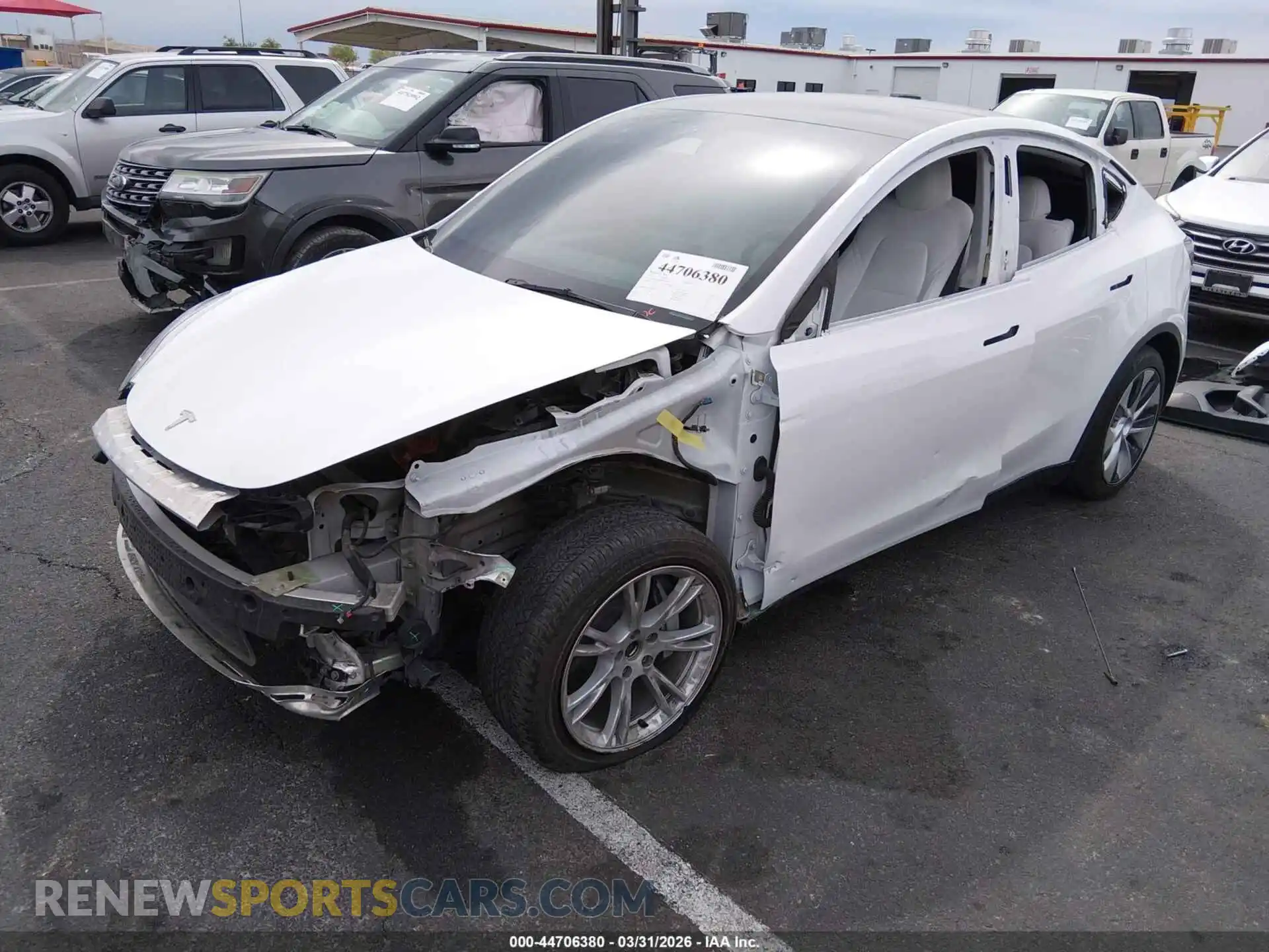 2 Photograph of a damaged car 7SAYGDEE6PF888049 TESLA MODEL Y 2023