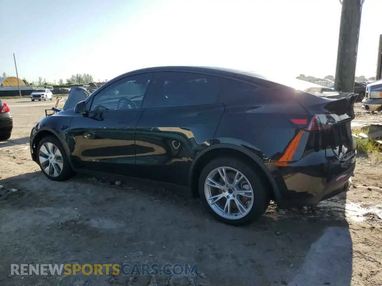 2 Photograph of a damaged car 7SAYGDEE6PF894725 TESLA MODEL Y 2023
