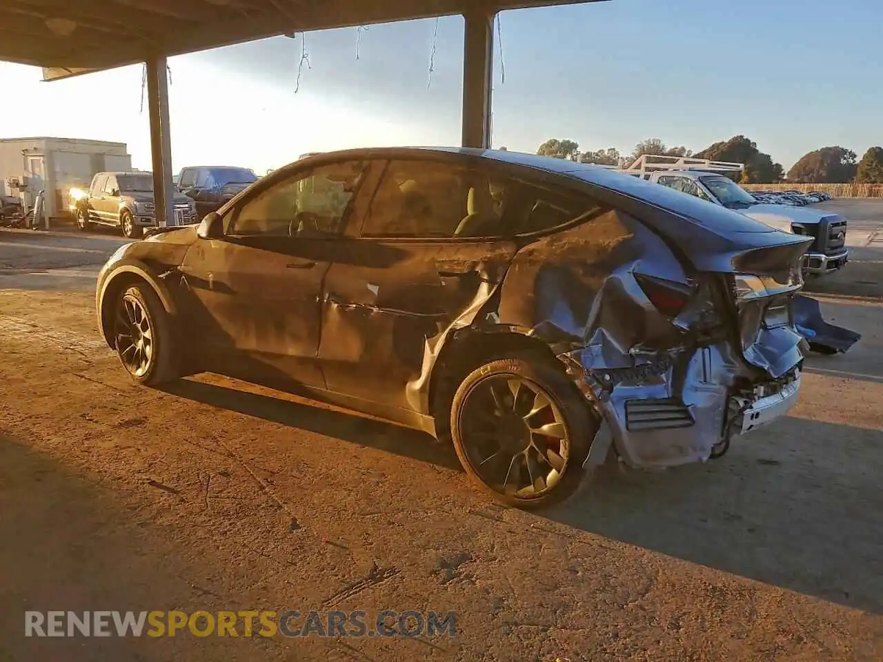 2 Photograph of a damaged car 7SAYGDEE6PF899729 TESLA MODEL Y 2023
