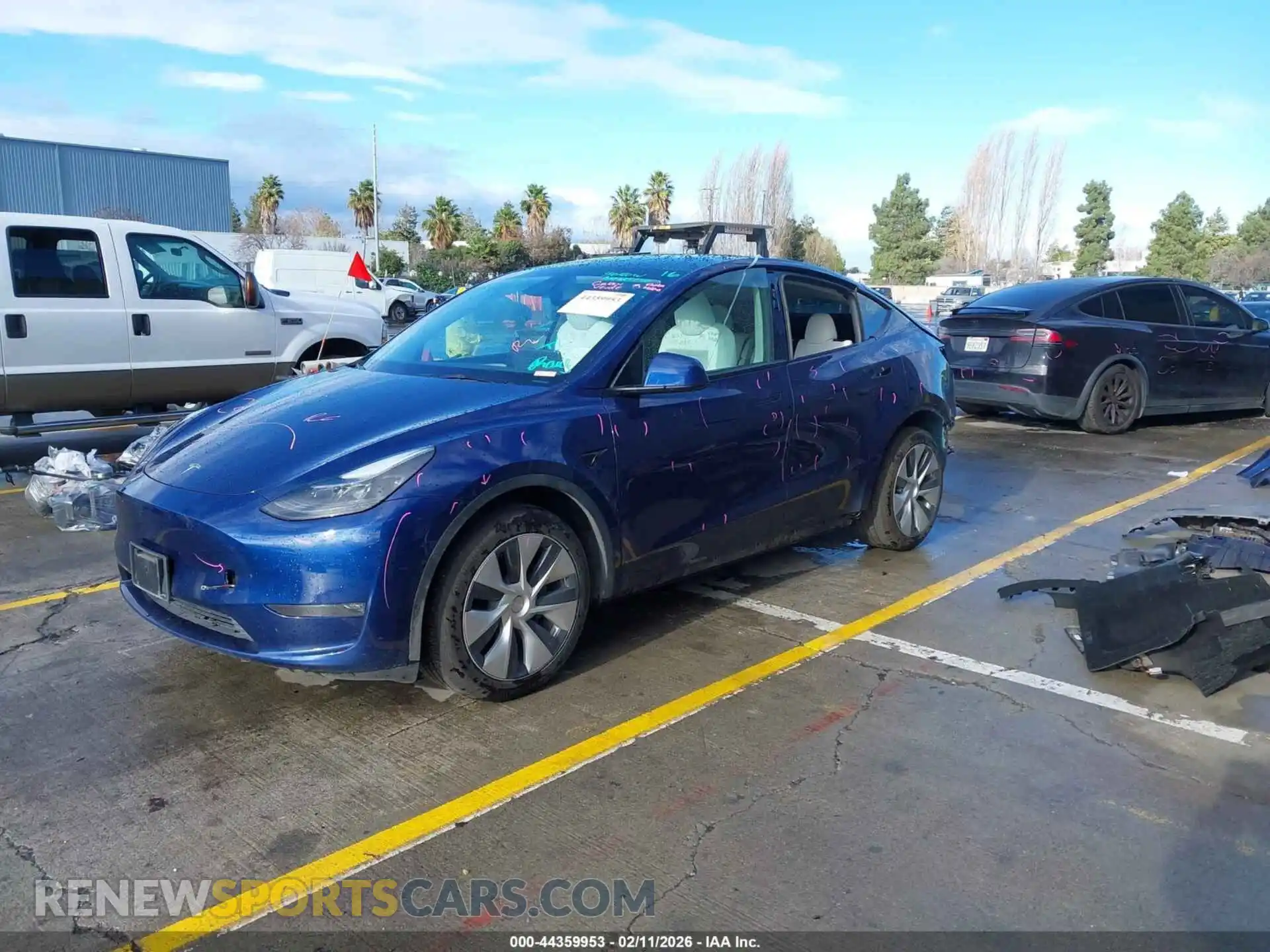 2 Фотография поврежденного автомобиля 7SAYGDEE6PF969696 TESLA MODEL Y 2023
