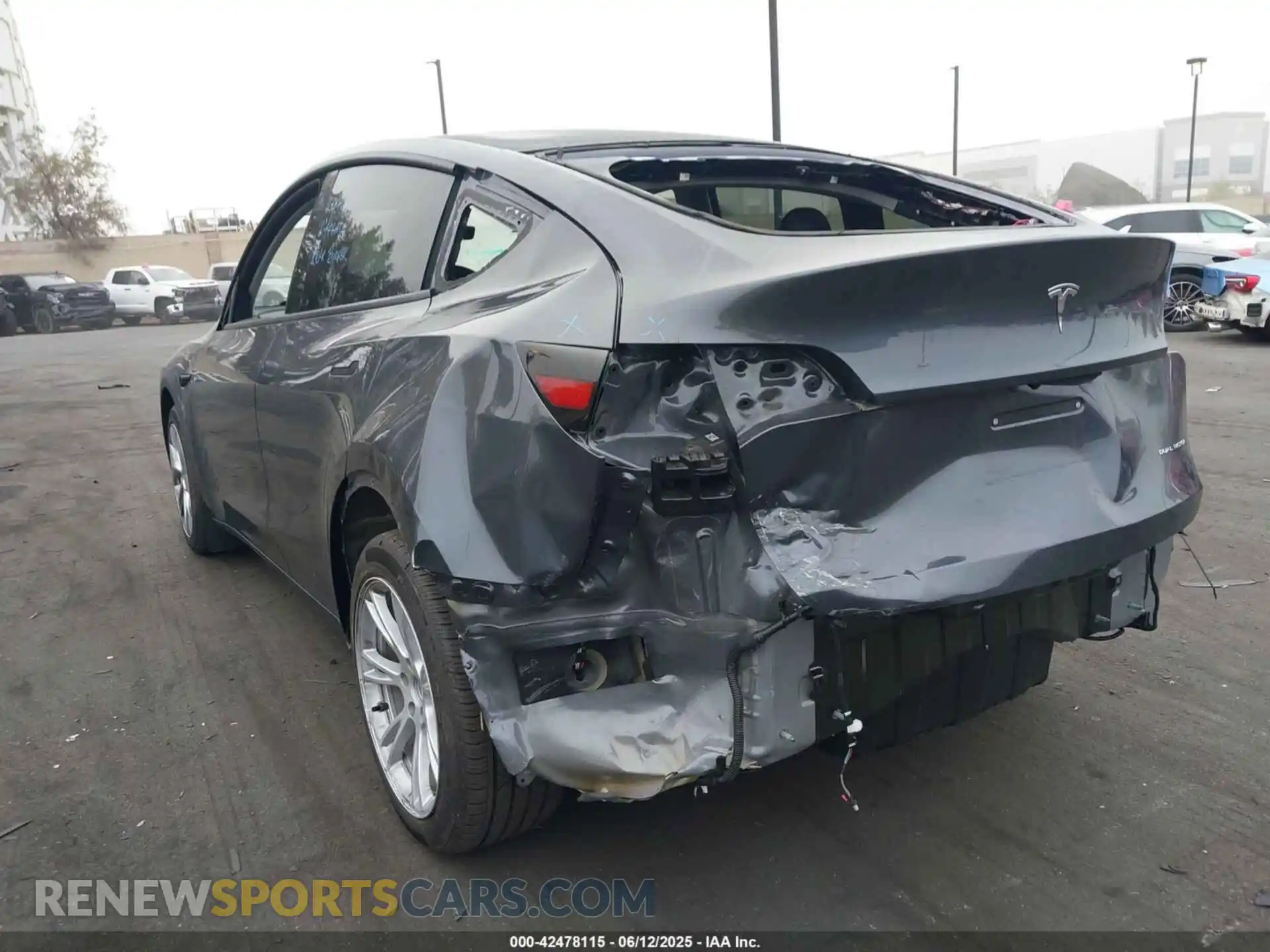 3 Photograph of a damaged car 7SAYGDEE7PA058919 TESLA MODEL Y 2023