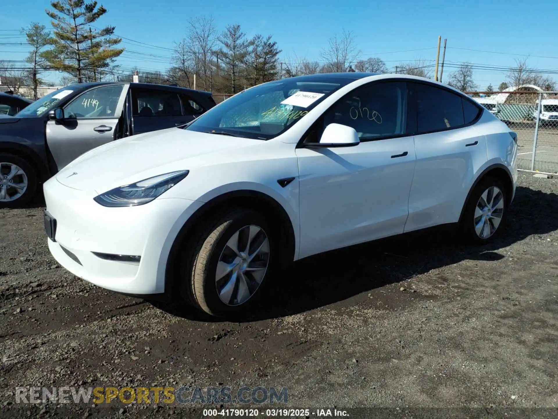 2 Photograph of a damaged car 7SAYGDEE7PA082976 TESLA MODEL Y 2023