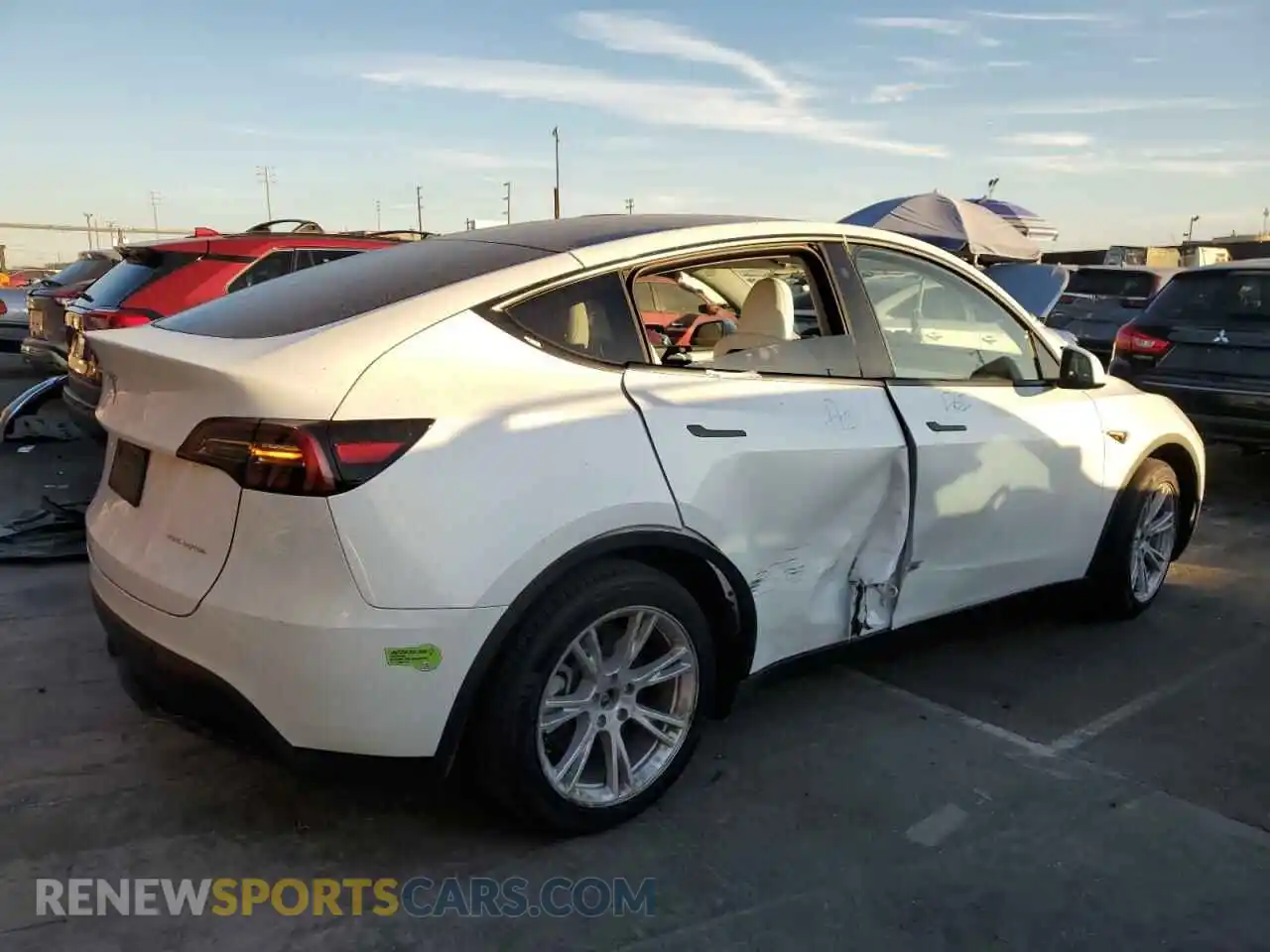 3 Photograph of a damaged car 7SAYGDEE7PA104684 TESLA MODEL Y 2023