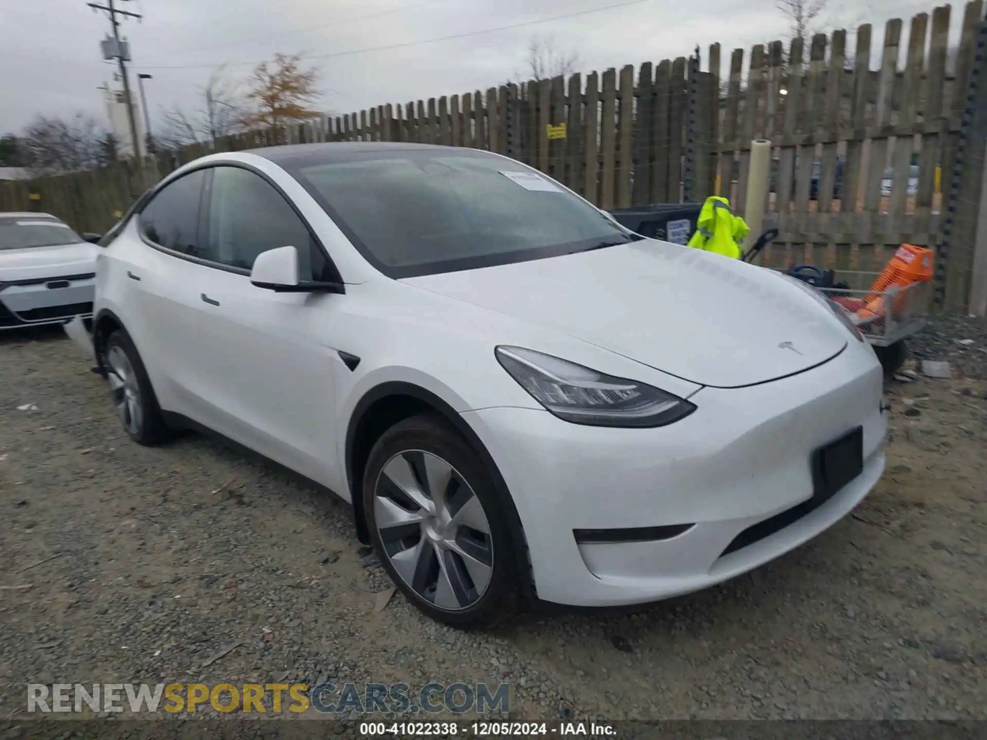 1 Photograph of a damaged car 7SAYGDEE7PA121615 TESLA MODEL Y 2023