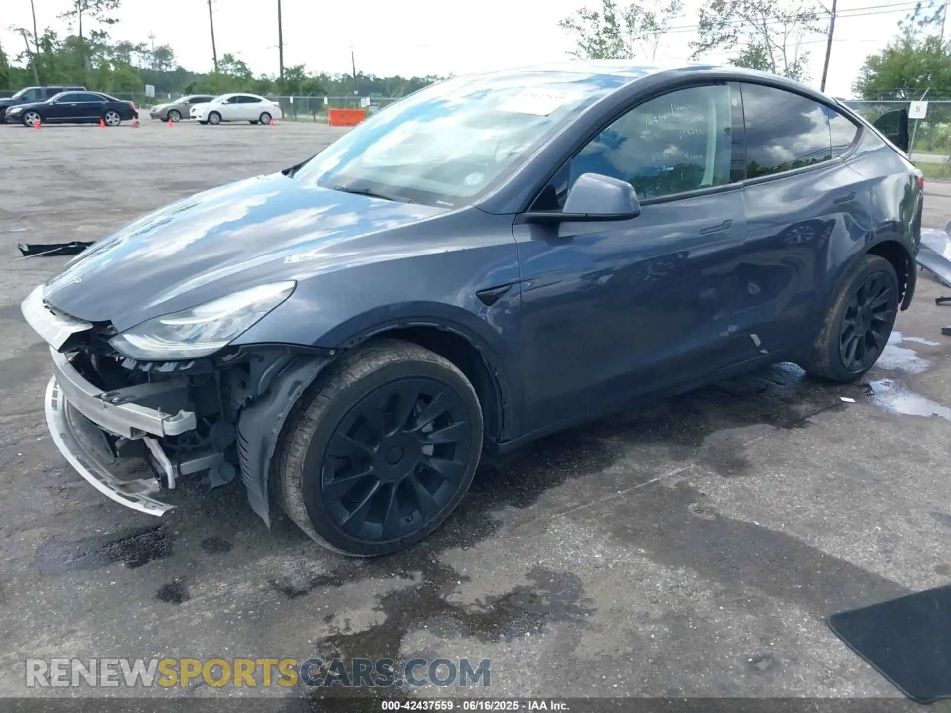 2 Photograph of a damaged car 7SAYGDEE7PA126958 TESLA MODEL Y 2023