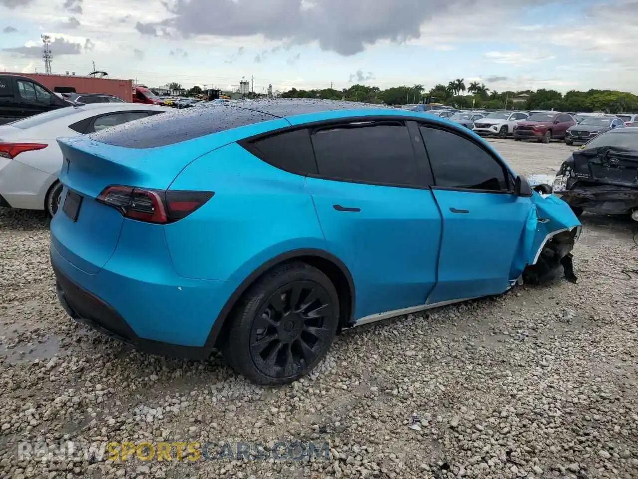 3 Photograph of a damaged car 7SAYGDEE7PA139404 TESLA MODEL Y 2023
