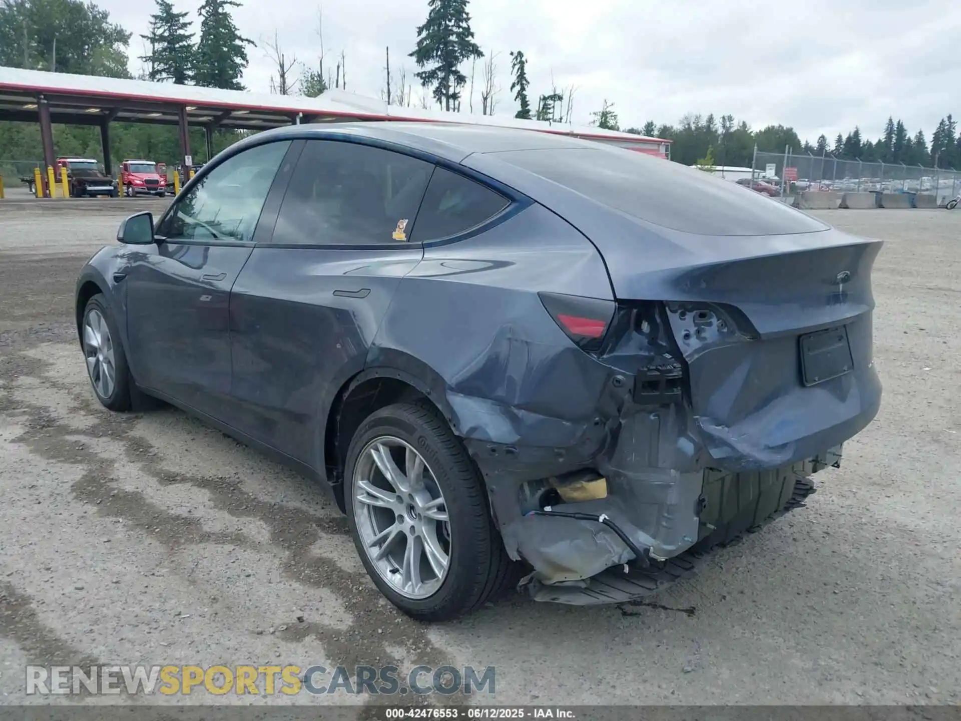 3 Photograph of a damaged car 7SAYGDEE7PA159345 TESLA MODEL Y 2023