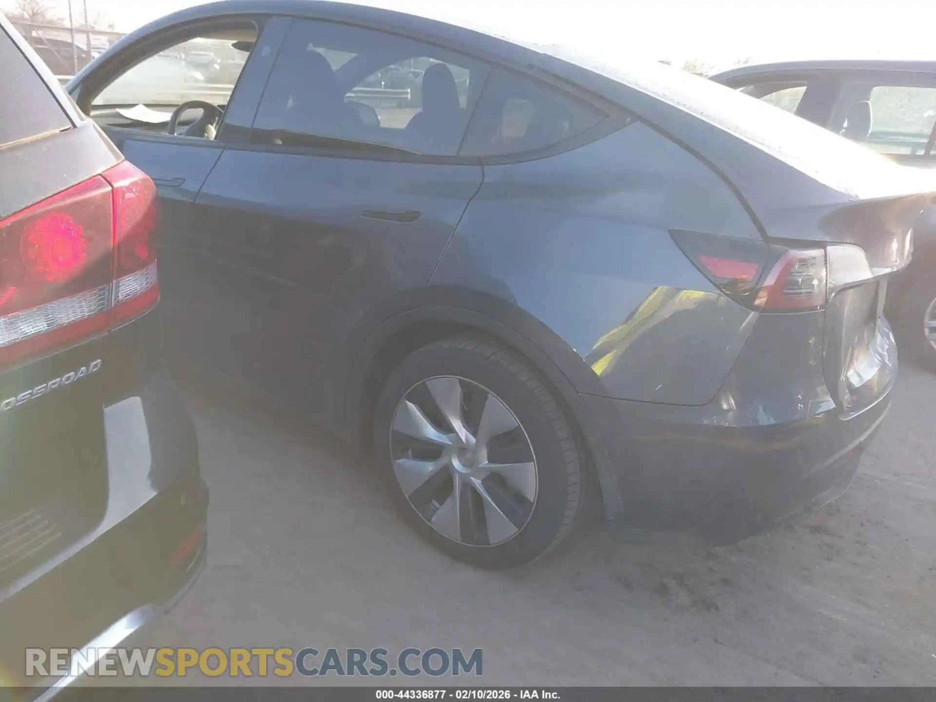 3 Photograph of a damaged car 7SAYGDEE7PA188330 TESLA MODEL Y 2023