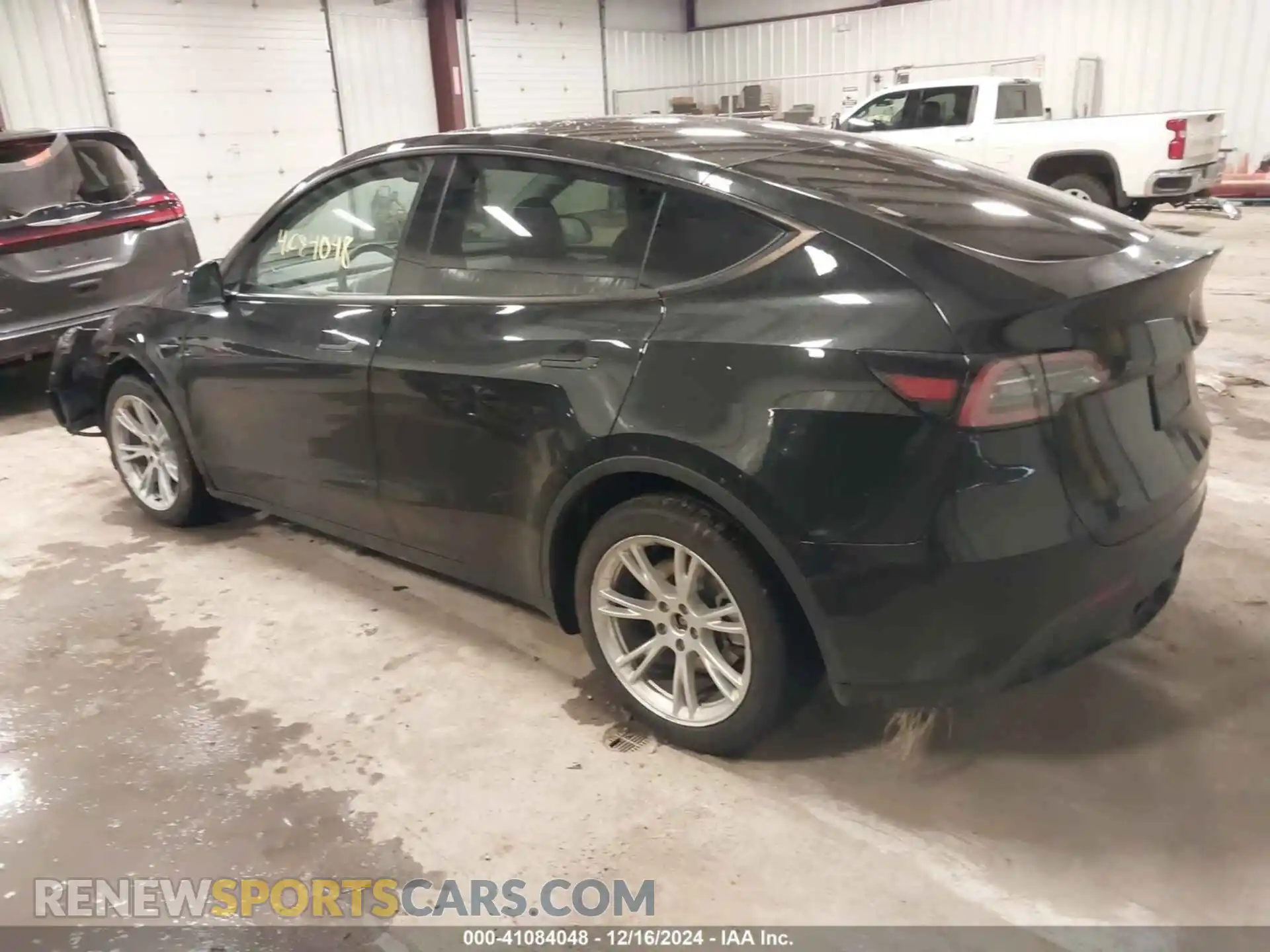 3 Photograph of a damaged car 7SAYGDEE7PA194287 TESLA MODEL Y 2023