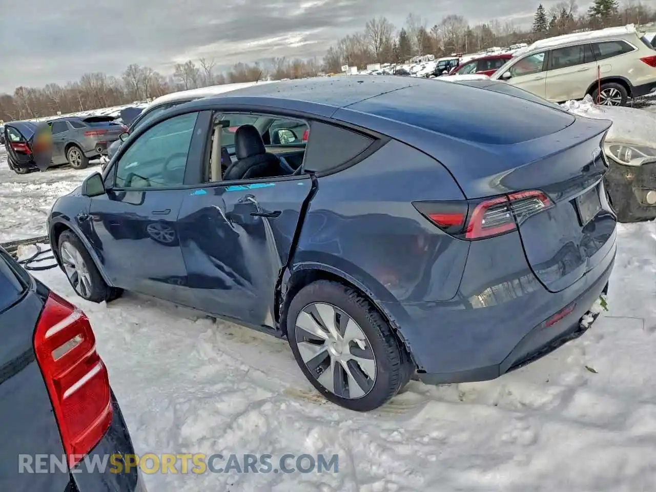2 Photograph of a damaged car 7SAYGDEE7PA207975 TESLA MODEL Y 2023