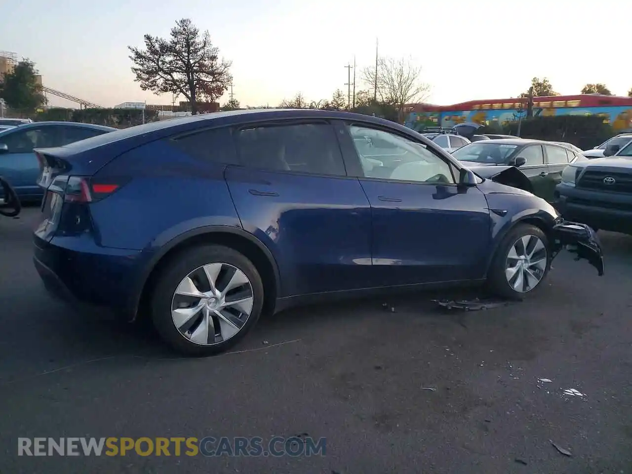 3 Photograph of a damaged car 7SAYGDEE7PF608784 TESLA MODEL Y 2023