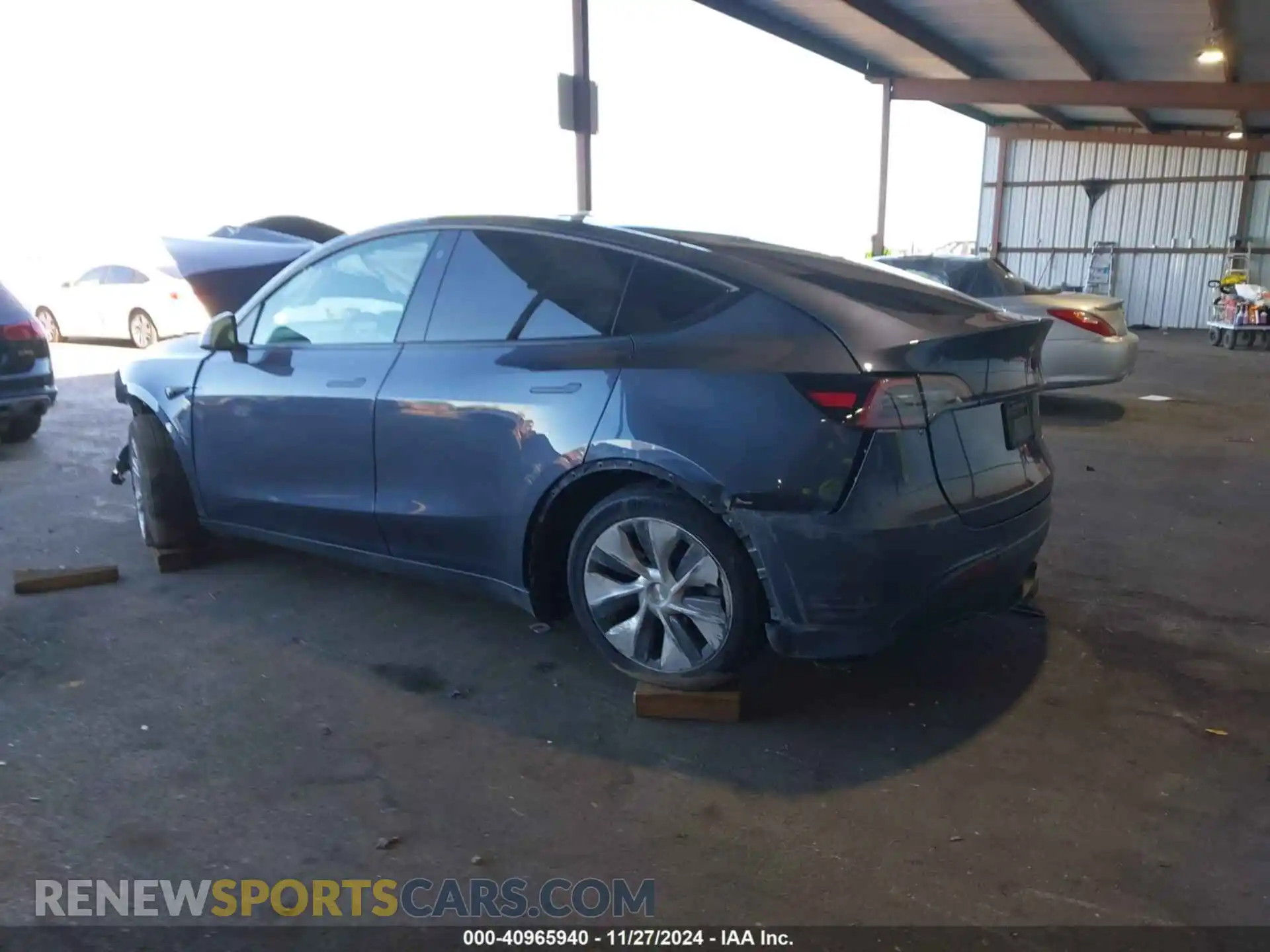 3 Photograph of a damaged car 7SAYGDEE7PF628341 TESLA MODEL Y 2023