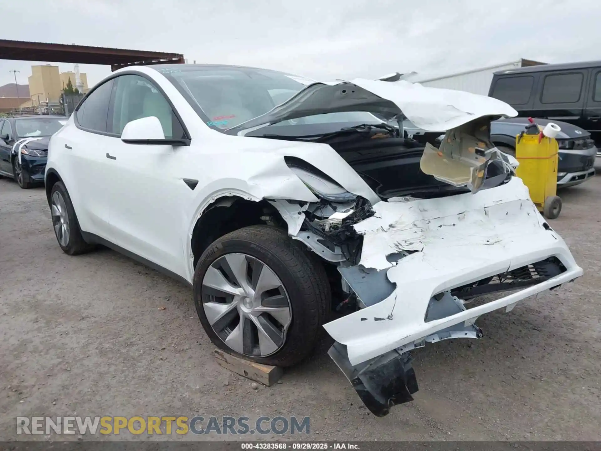 1 Photograph of a damaged car 7SAYGDEE7PF633166 TESLA MODEL Y 2023