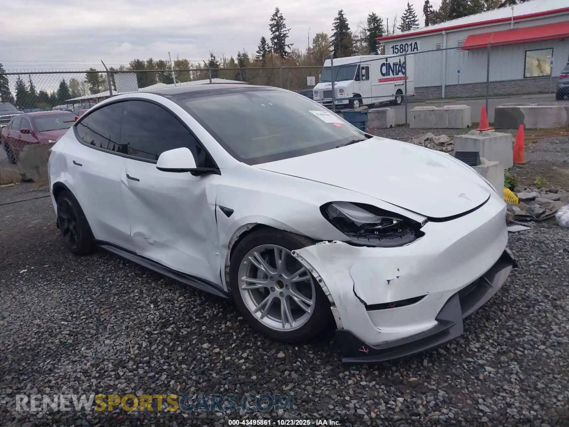 1 Photograph of a damaged car 7SAYGDEE7PF669990 TESLA MODEL Y 2023