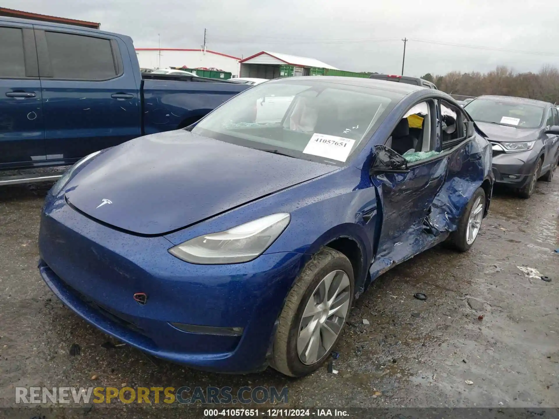 2 Photograph of a damaged car 7SAYGDEE7PF673988 TESLA MODEL Y 2023