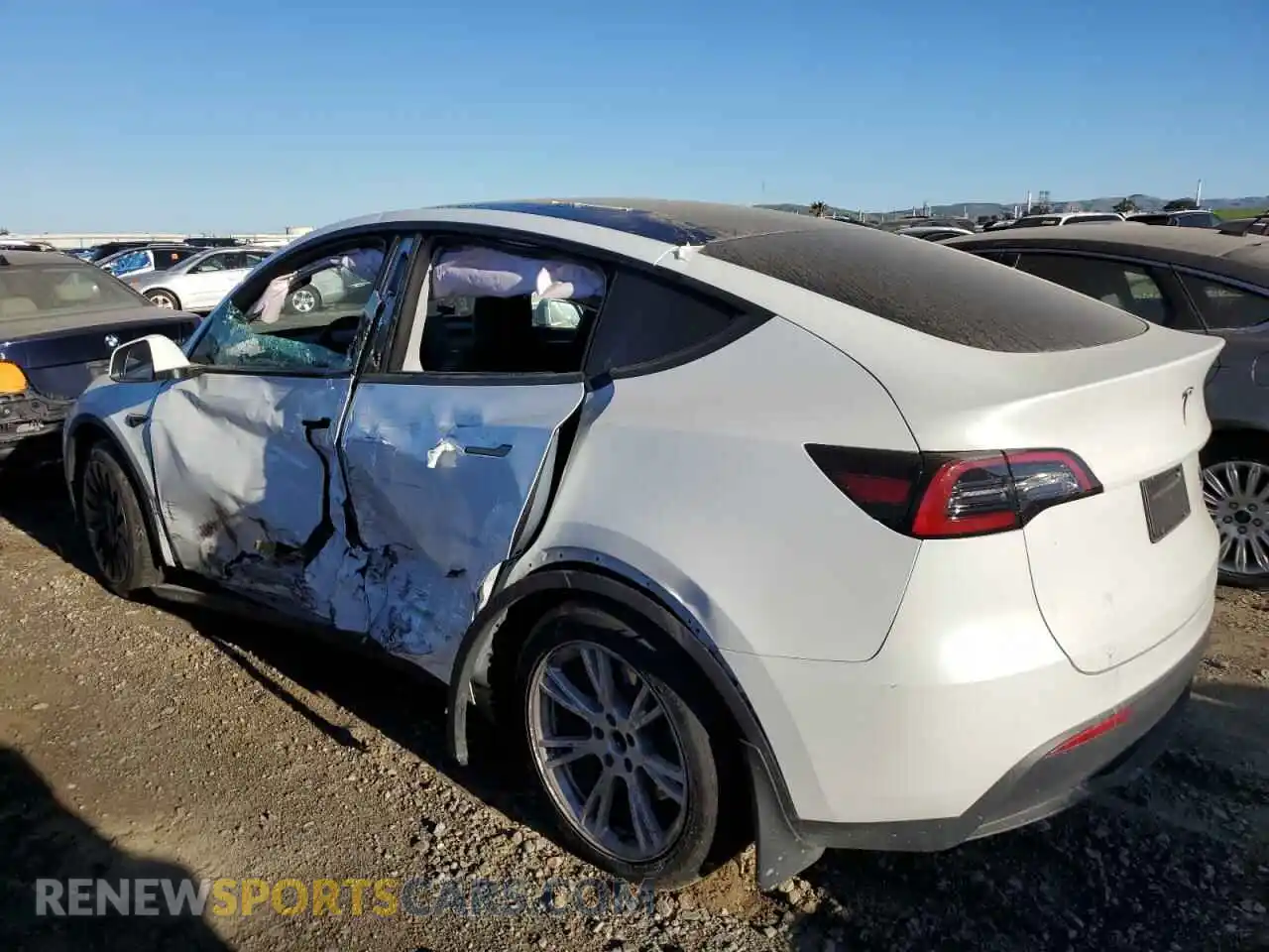 2 fotografías del automóvil dañado 7SAYGDEE7PF739360 TESLA MODEL Y 2023