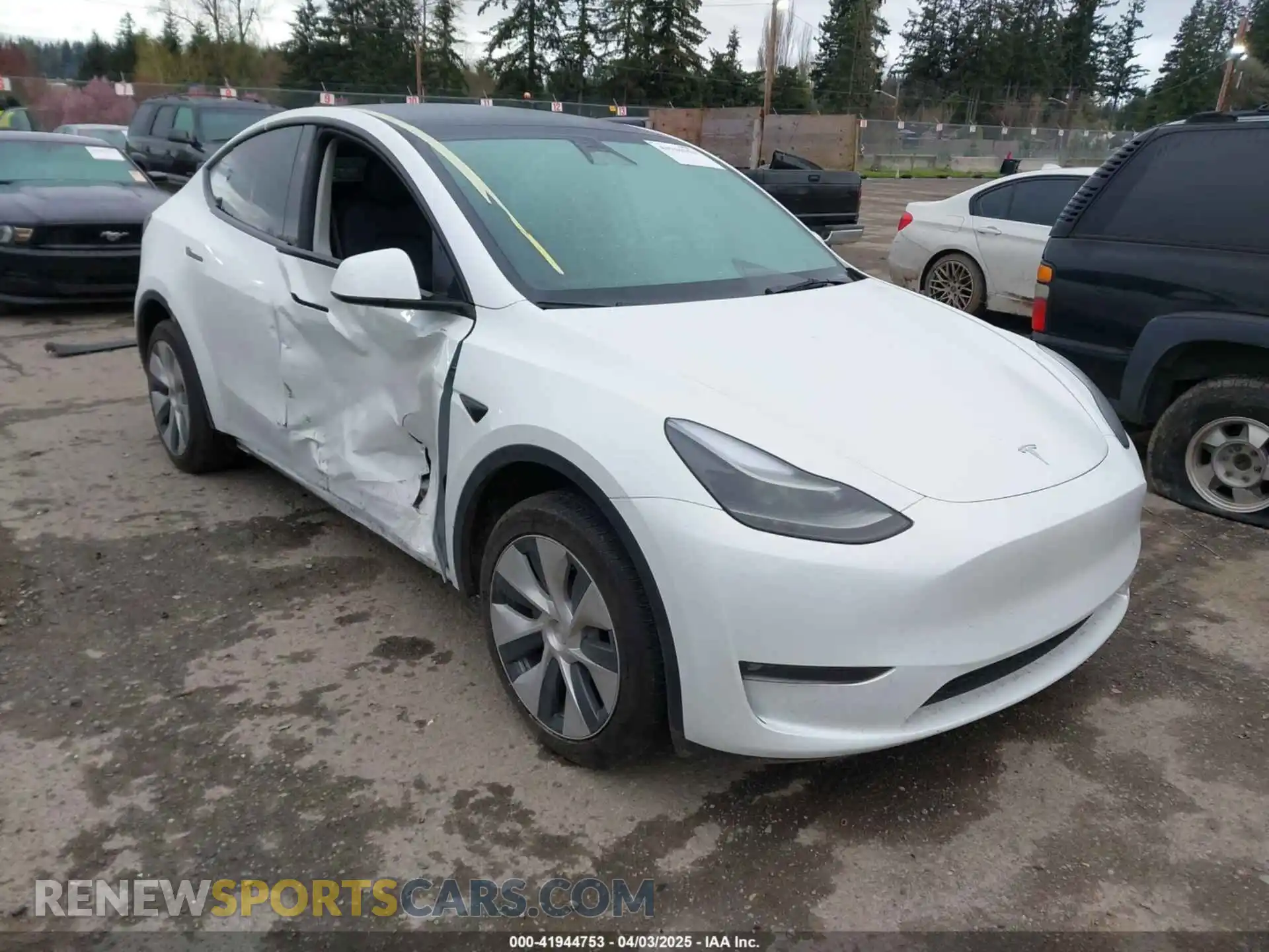 1 Photograph of a damaged car 7SAYGDEE7PF805518 TESLA MODEL Y 2023