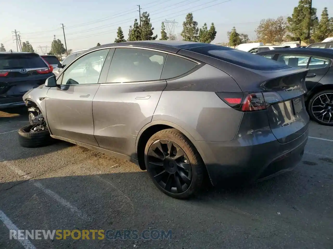 2 Photograph of a damaged car 7SAYGDEE7PF844335 TESLA MODEL Y 2023