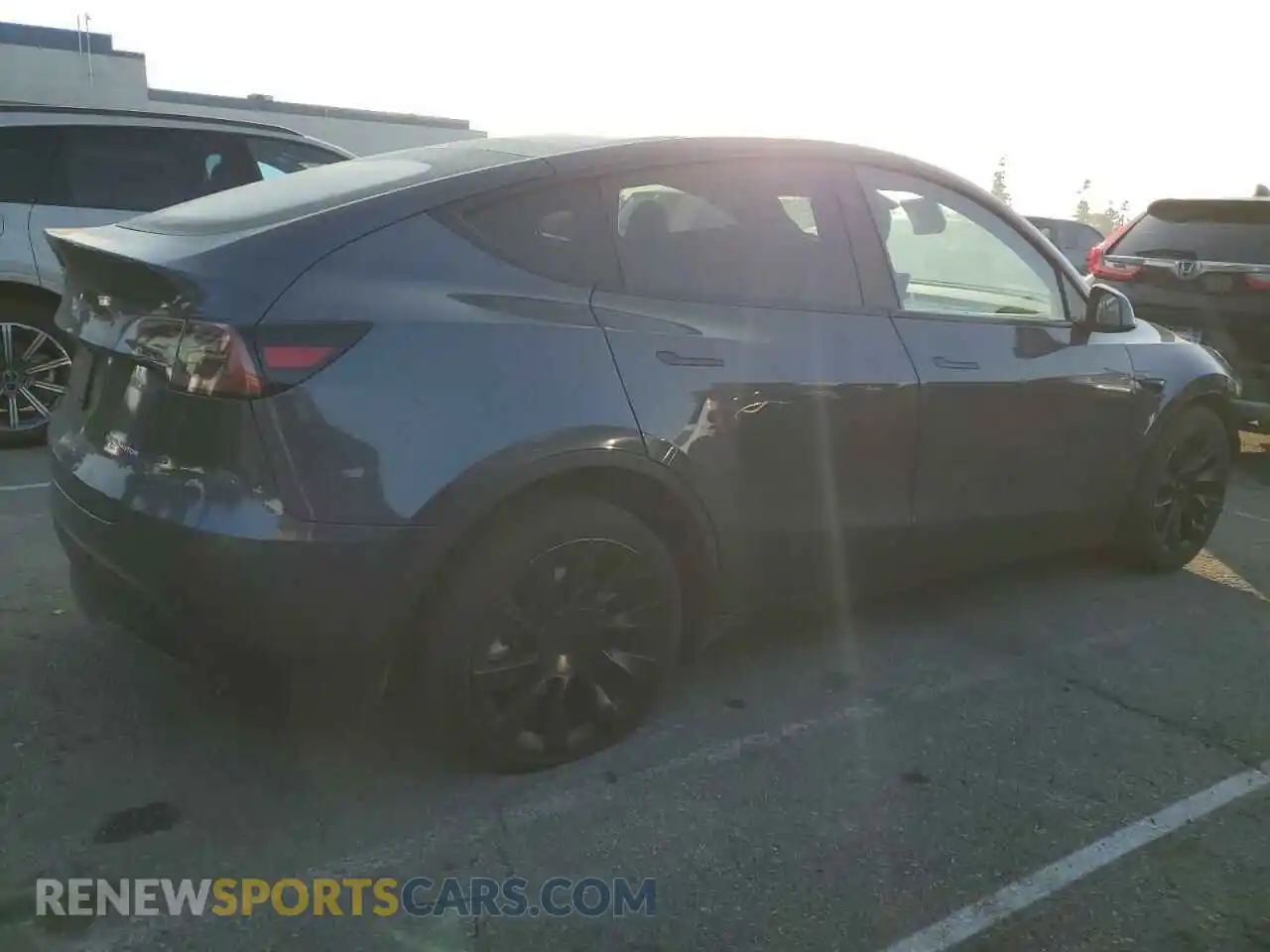 3 Photograph of a damaged car 7SAYGDEE7PF844335 TESLA MODEL Y 2023