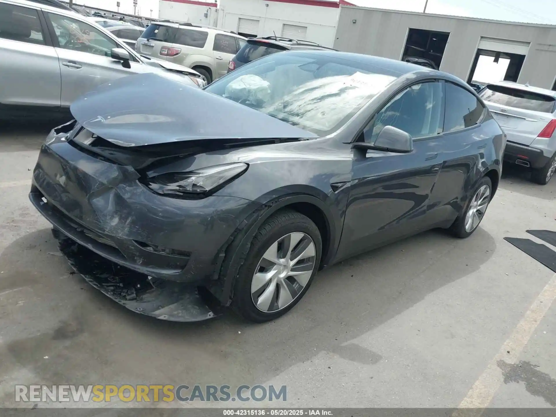 2 Photograph of a damaged car 7SAYGDEE7PF852113 TESLA MODEL Y 2023