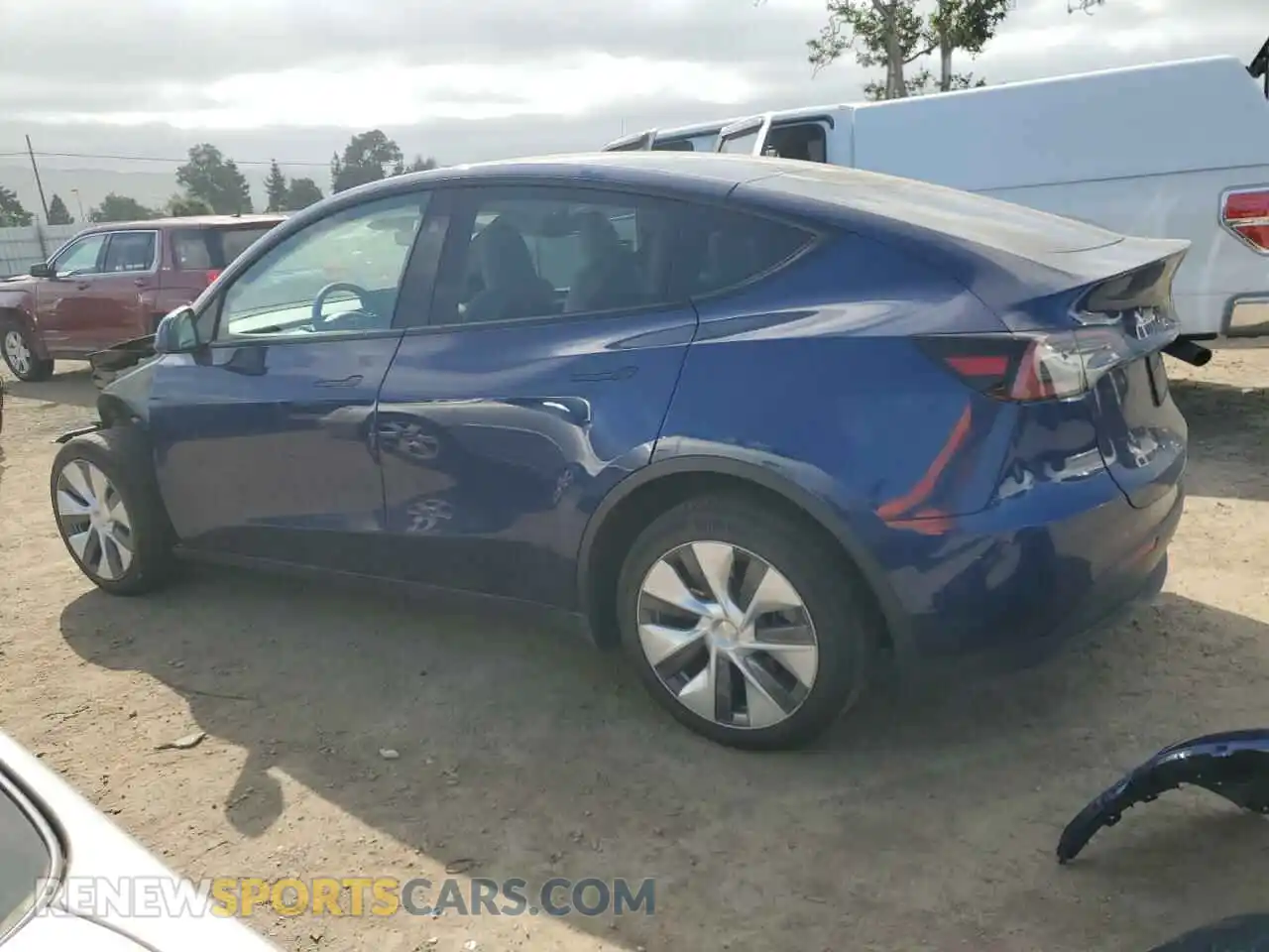 2 Photograph of a damaged car 7SAYGDEE7PF942474 TESLA MODEL Y 2023