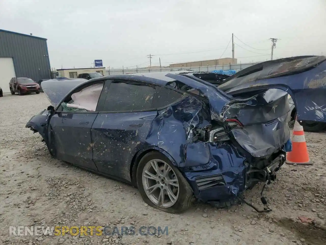 2 Photograph of a damaged car 7SAYGDEE7PF946573 TESLA MODEL Y 2023