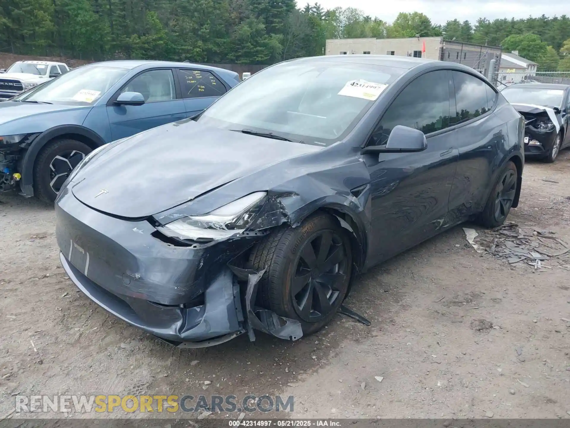 2 Photograph of a damaged car 7SAYGDEE8PA023354 TESLA MODEL Y 2023