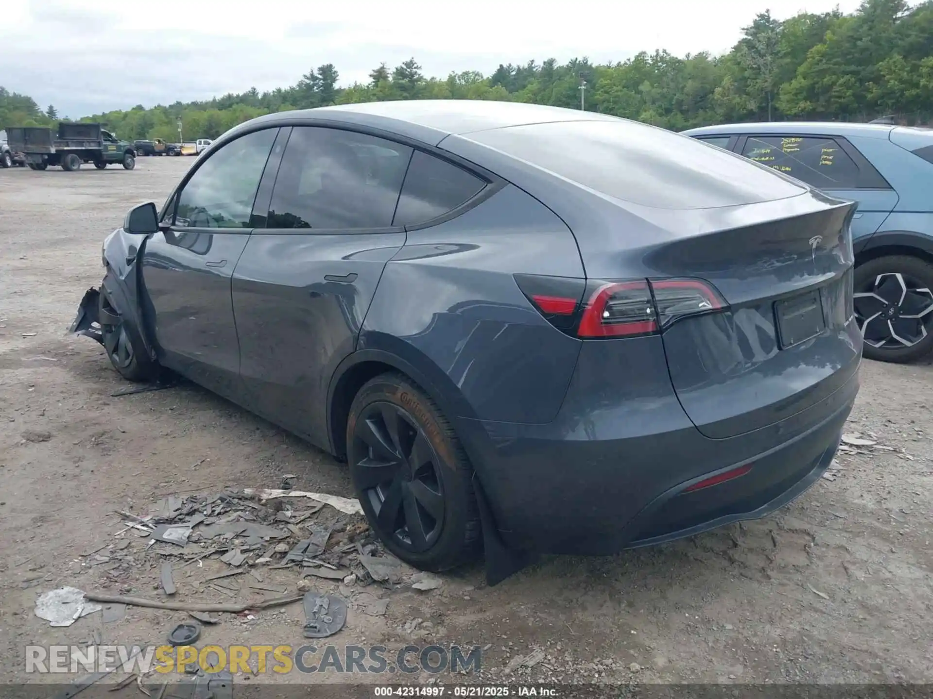 3 Photograph of a damaged car 7SAYGDEE8PA023354 TESLA MODEL Y 2023