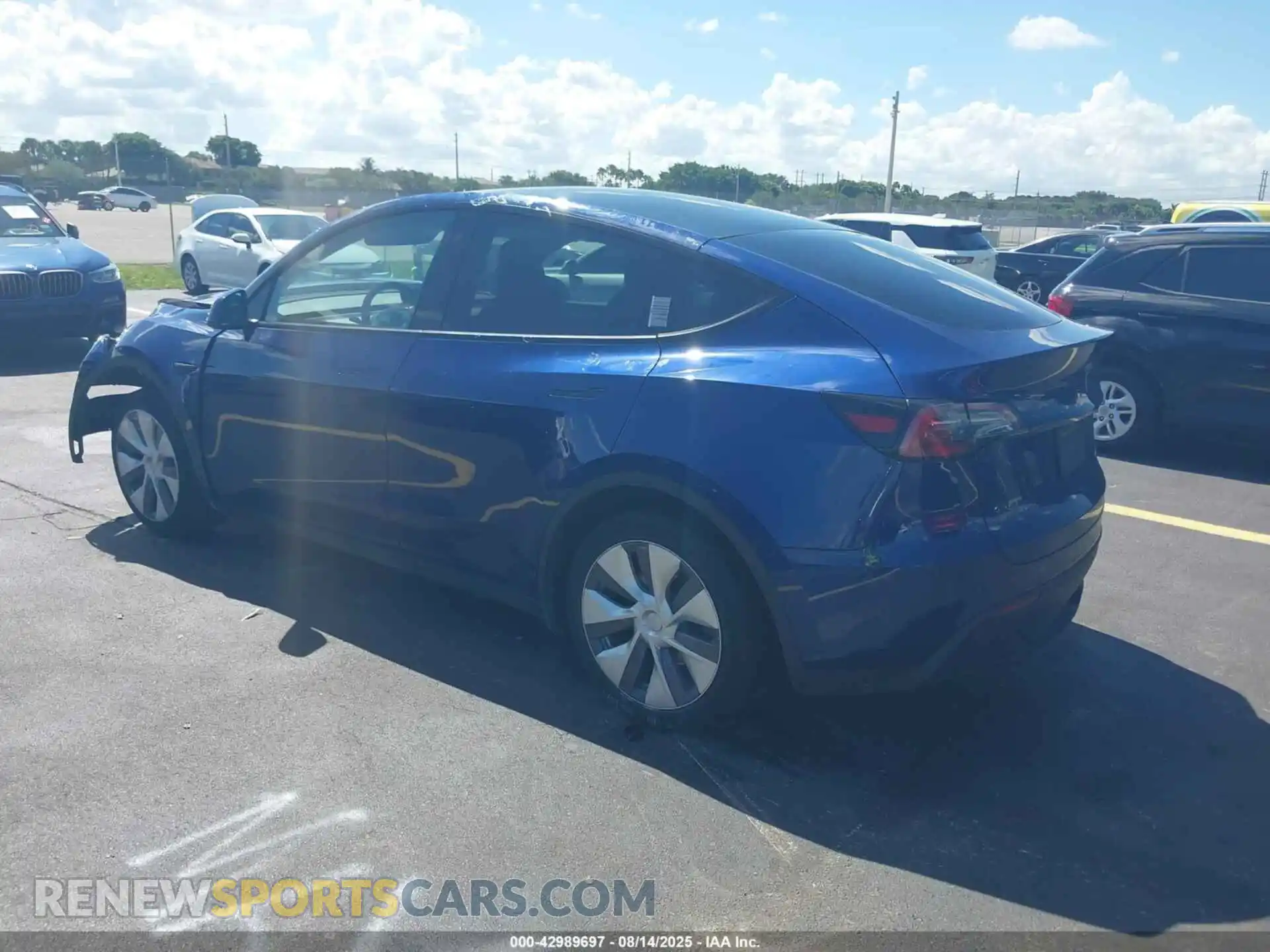 3 Photograph of a damaged car 7SAYGDEE8PA033432 TESLA MODEL Y 2023