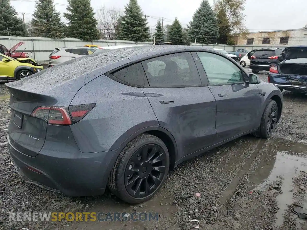 3 Photograph of a damaged car 7SAYGDEE8PA045306 TESLA MODEL Y 2023